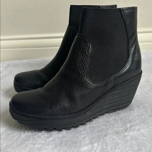 Fly London Black Leather Chunky Wedge Elastic Pull-On Ankle Boot Edgy Goth EU 38